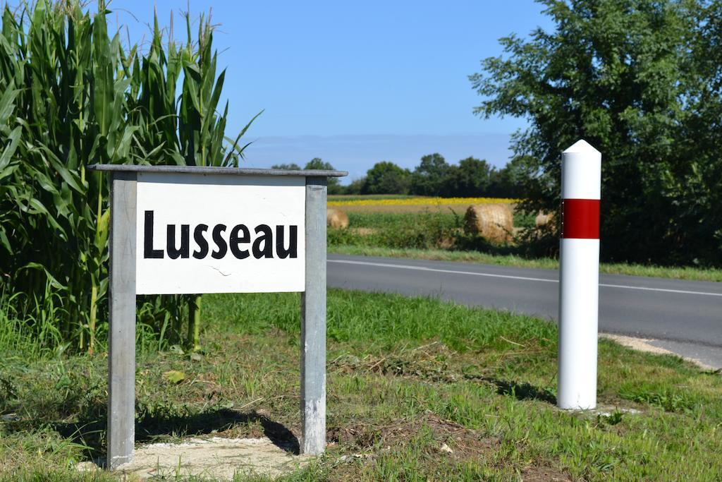 Le Moulin De Lusseau Bed and Breakfast Chef-Boutonne Εξωτερικό φωτογραφία